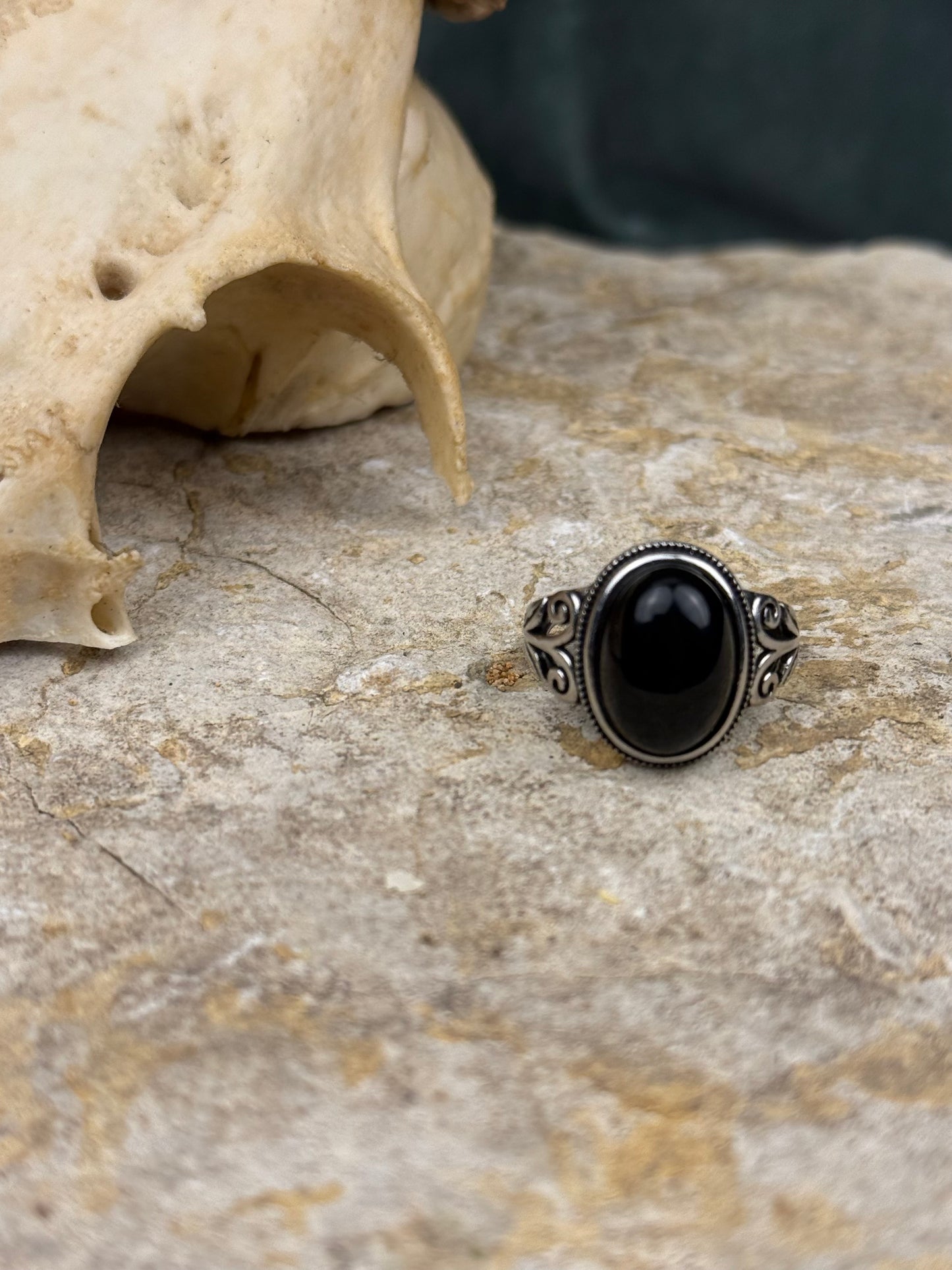 Schattenkraft – Obsidian Ring (größenverstellbar)