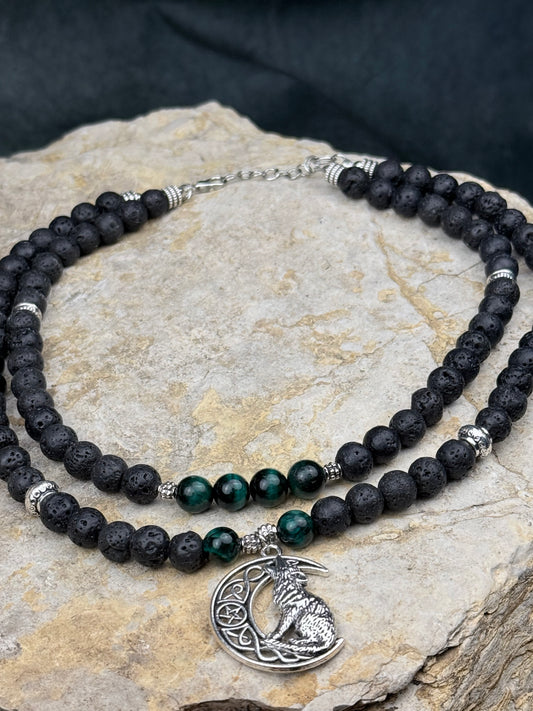 Nachtjäger – Handgefertigte Halskette aus Lavastein & grünem Tigerauge