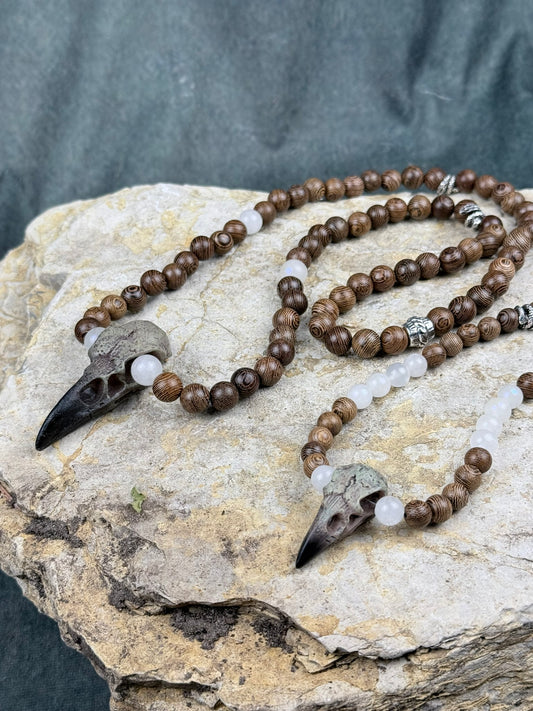 Rabenschwur des Mondes – Paar-Halskettenset aus Holzperlen & Mondstein