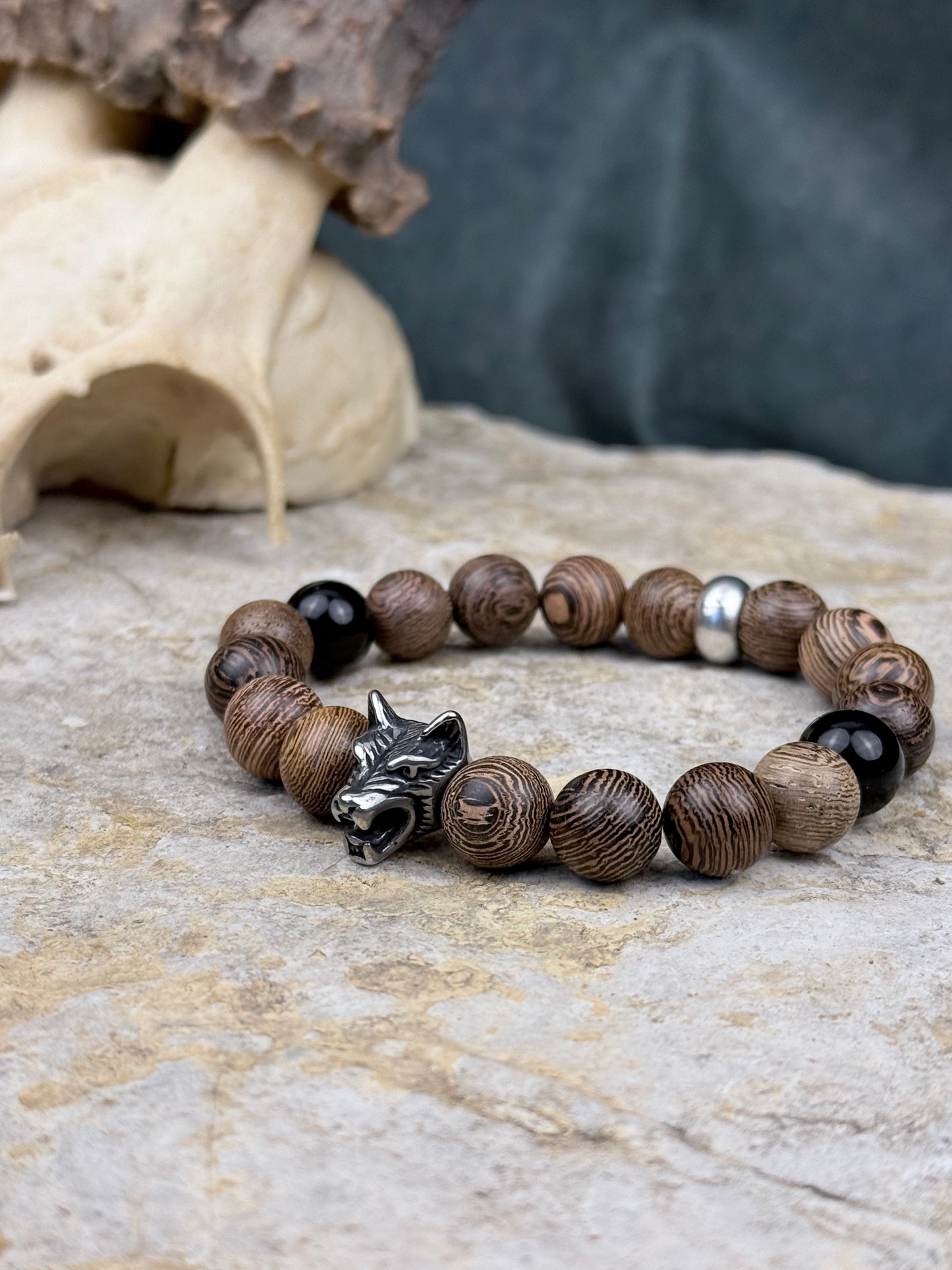 Wolfskrieger – Armband mit Obsidian & silbernem Wolfskopf