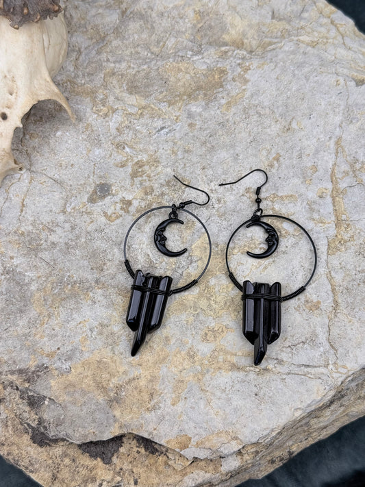 Nachtmond der Schattenzauberin – Mystische Ohrringe mit Obsidian-Kristallen & schwarzer Mondsichel