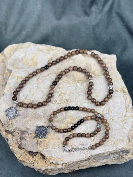 Zwillingspfade des Nordwinds – Vegvisir-Paarset aus Holzperlen und Obsidian