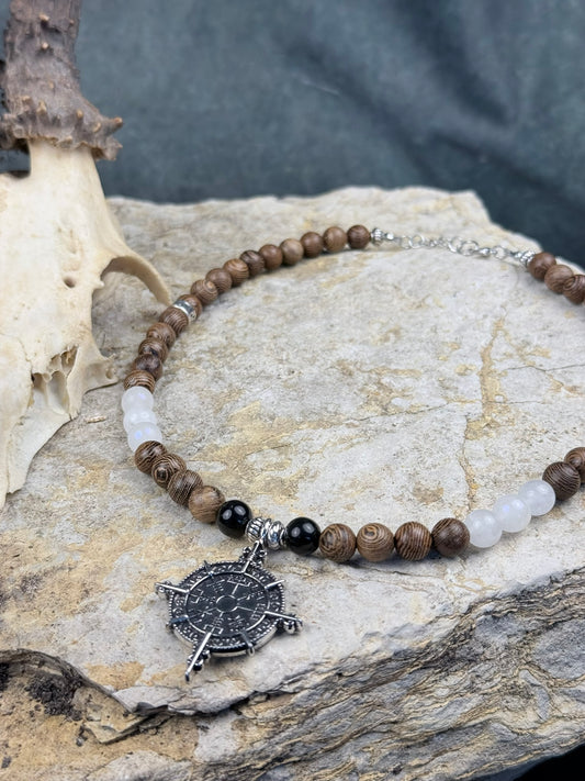 Kompass der Nebelpfade – Amulett für Schutz, Richtung & wandernde Seelen