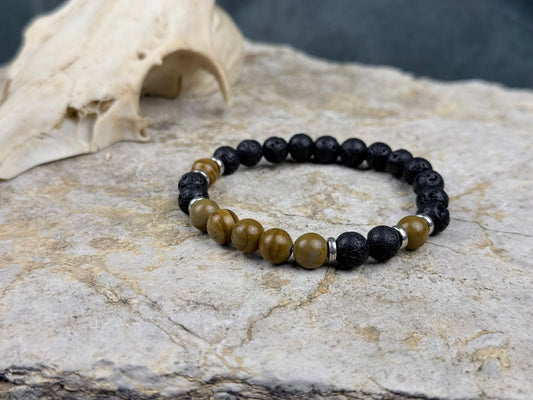 Wächter der Aschenpfade– Lavastein-Armband mit Holzperlen