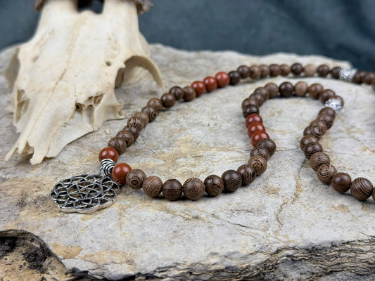 Herzholz der Sonnenpfade – Holzperlen- & Jaspis-Kette mit Lebensblume