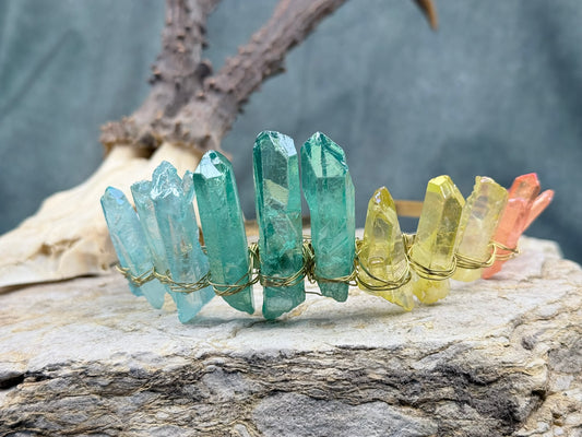 Krone des Morgenlichts – Eine Krone aus farbigen Kristallen