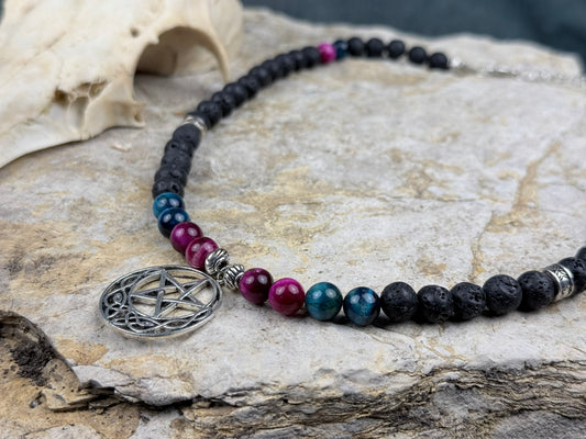 Schattenstern – Halskette mit Pentagramm, blauem Tigerauge & Lavastein