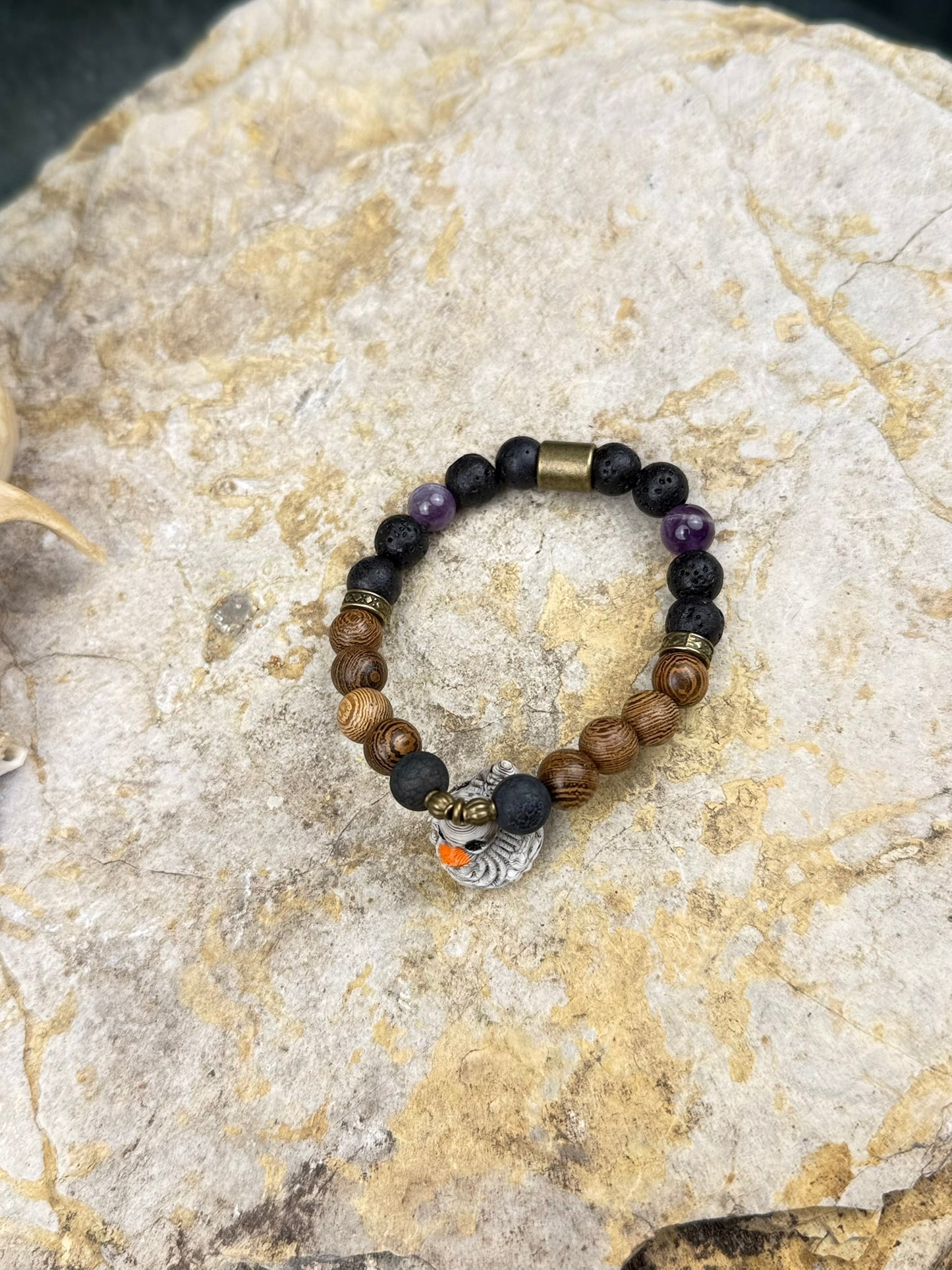 Ushnotz x Nordic Mystery – Relikt der Schattenente – Holz, Lava & Amethyst Edition